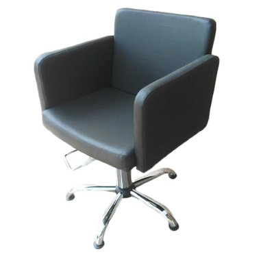 Valentio barber's chair: penta-heel, chrome on hydraulics