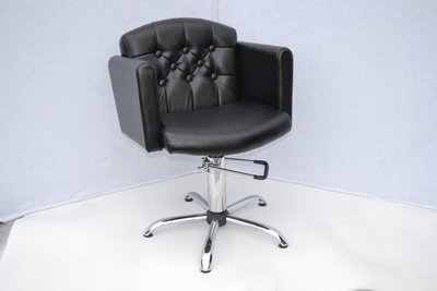 Richard barber's chair: penta-heel, chrome on hydraulics